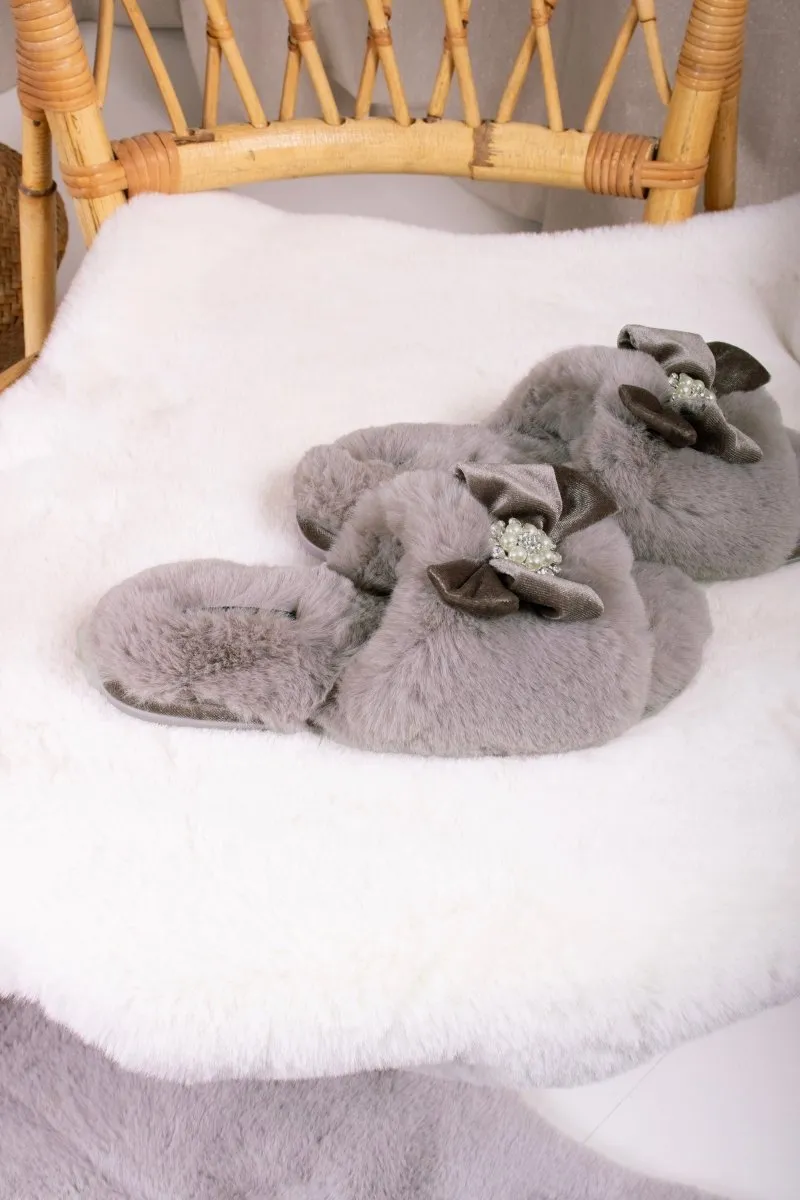 Anya in Mink