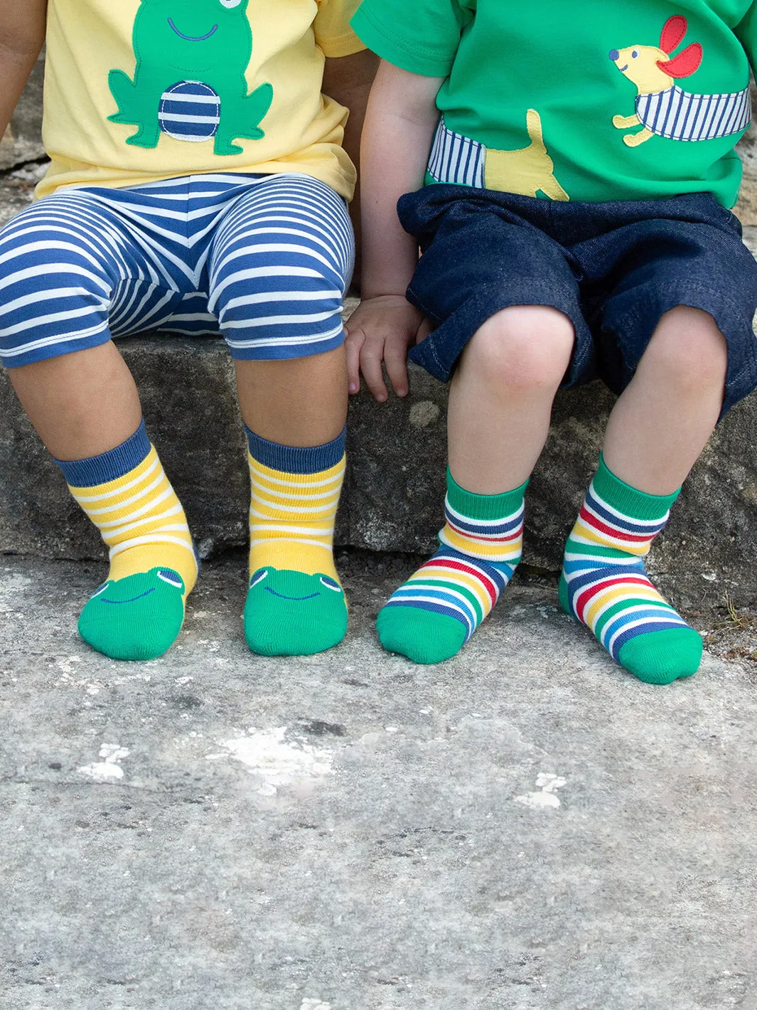 Frog face grippy socks yellow