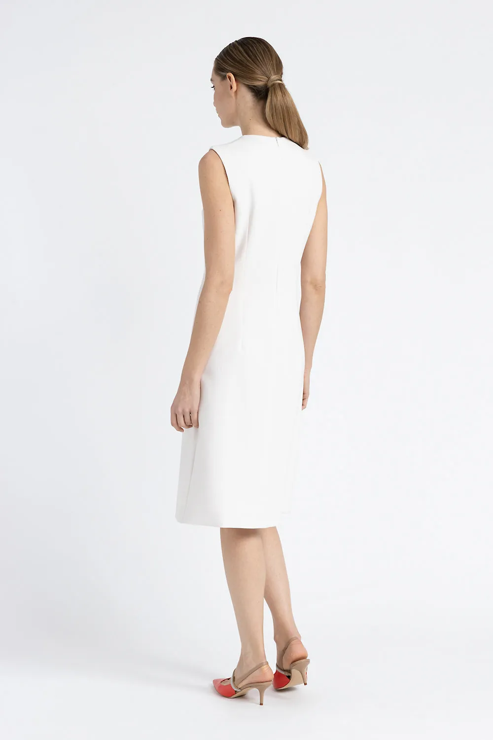 Sleeveless longuette dress